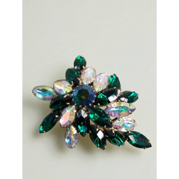 Vintage Aurora Borealis & Green Rhinestone Brooch – Mid-Century Sparkle - Picture 2 of 5